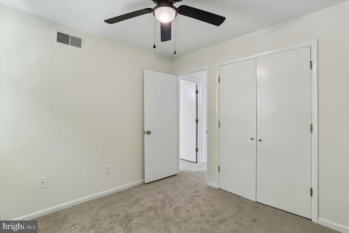 12234 Greenleaf Avenue photo 32
