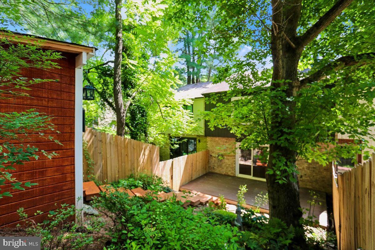 12234 Greenleaf Avenue photo 47