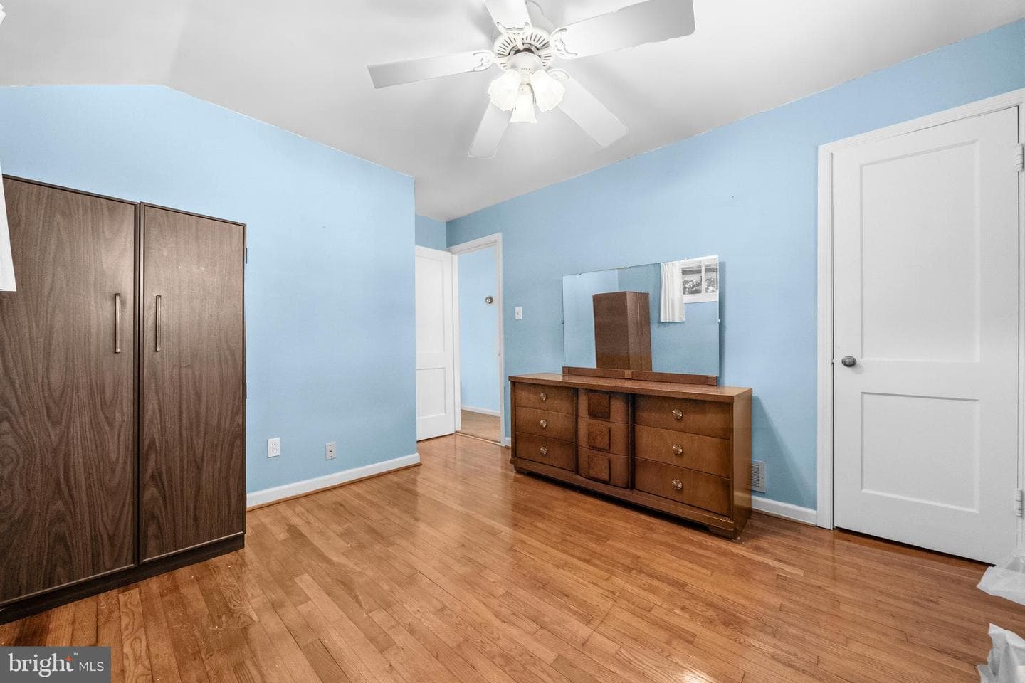 3223 Edgewood Road photo 11