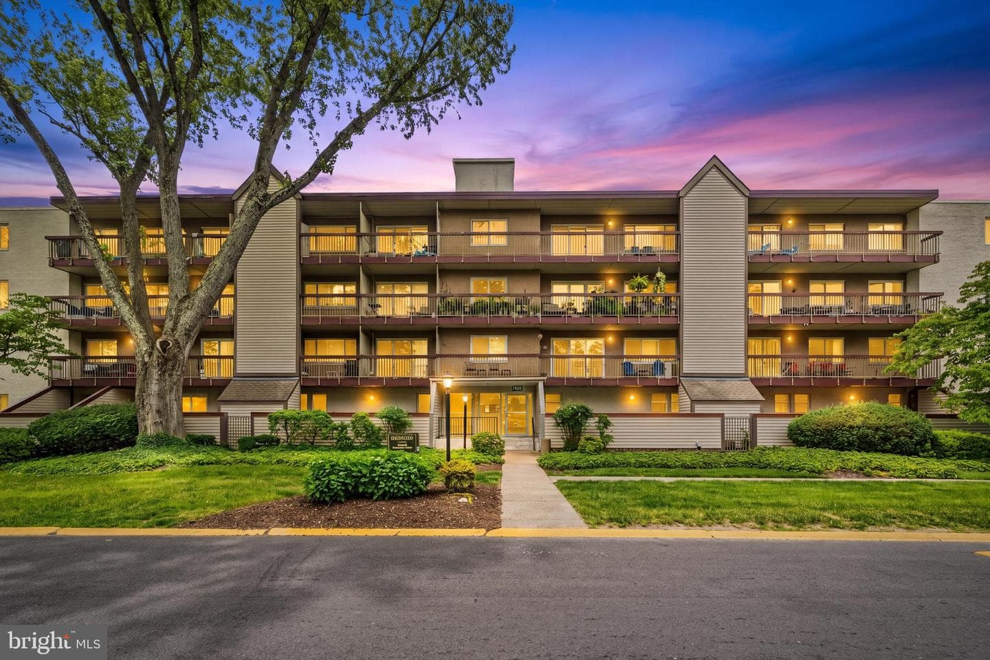 7400 Lakeview Drive #n404, Bethesda