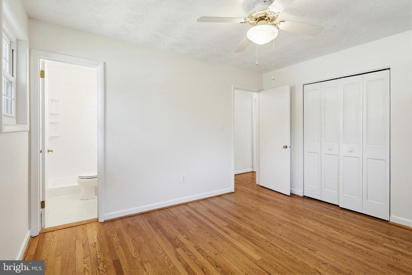 504 Waterford Road photo 35