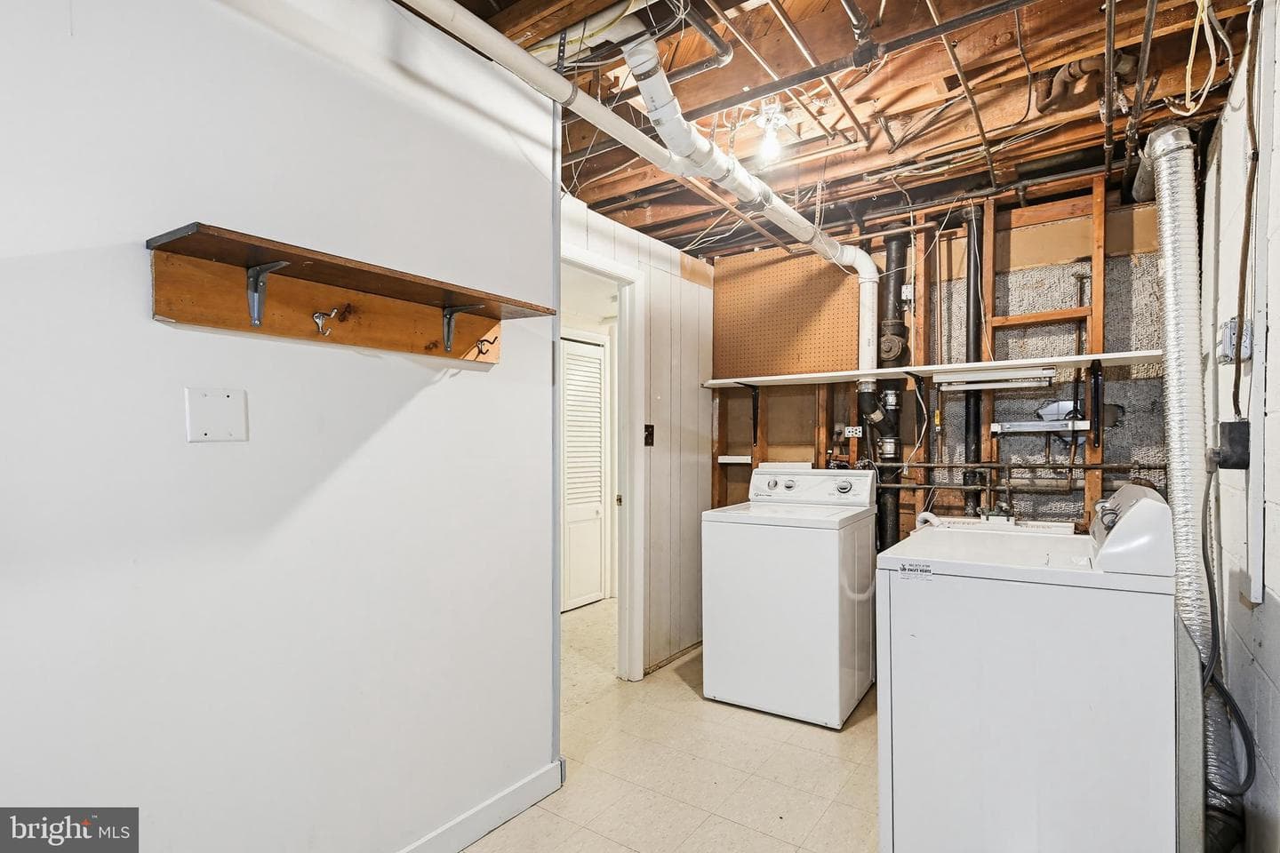 504 Waterford Road photo 47