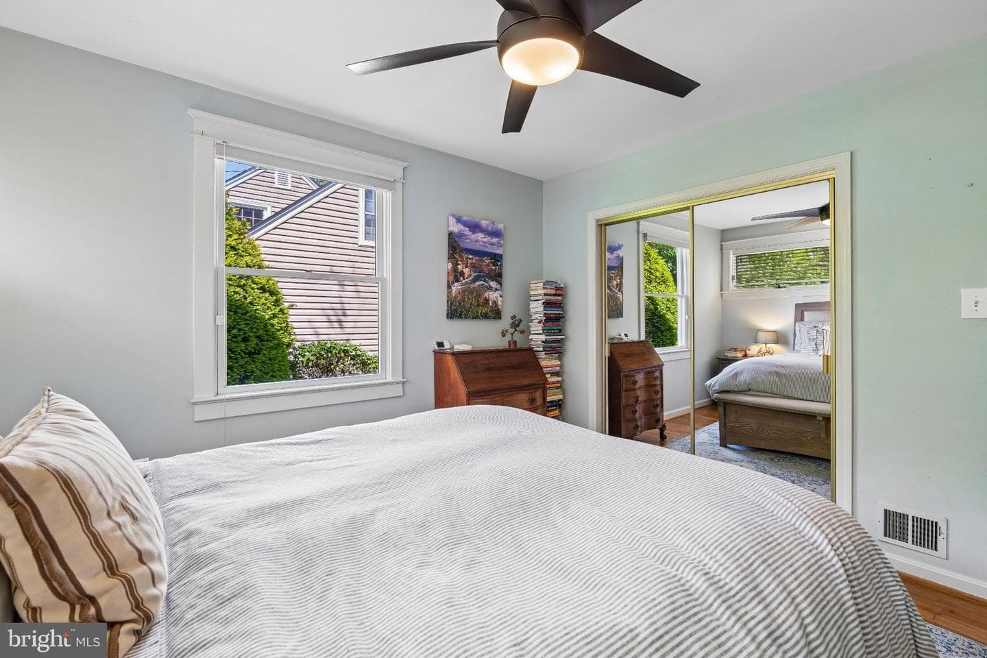 905 Robin Road photo 16
