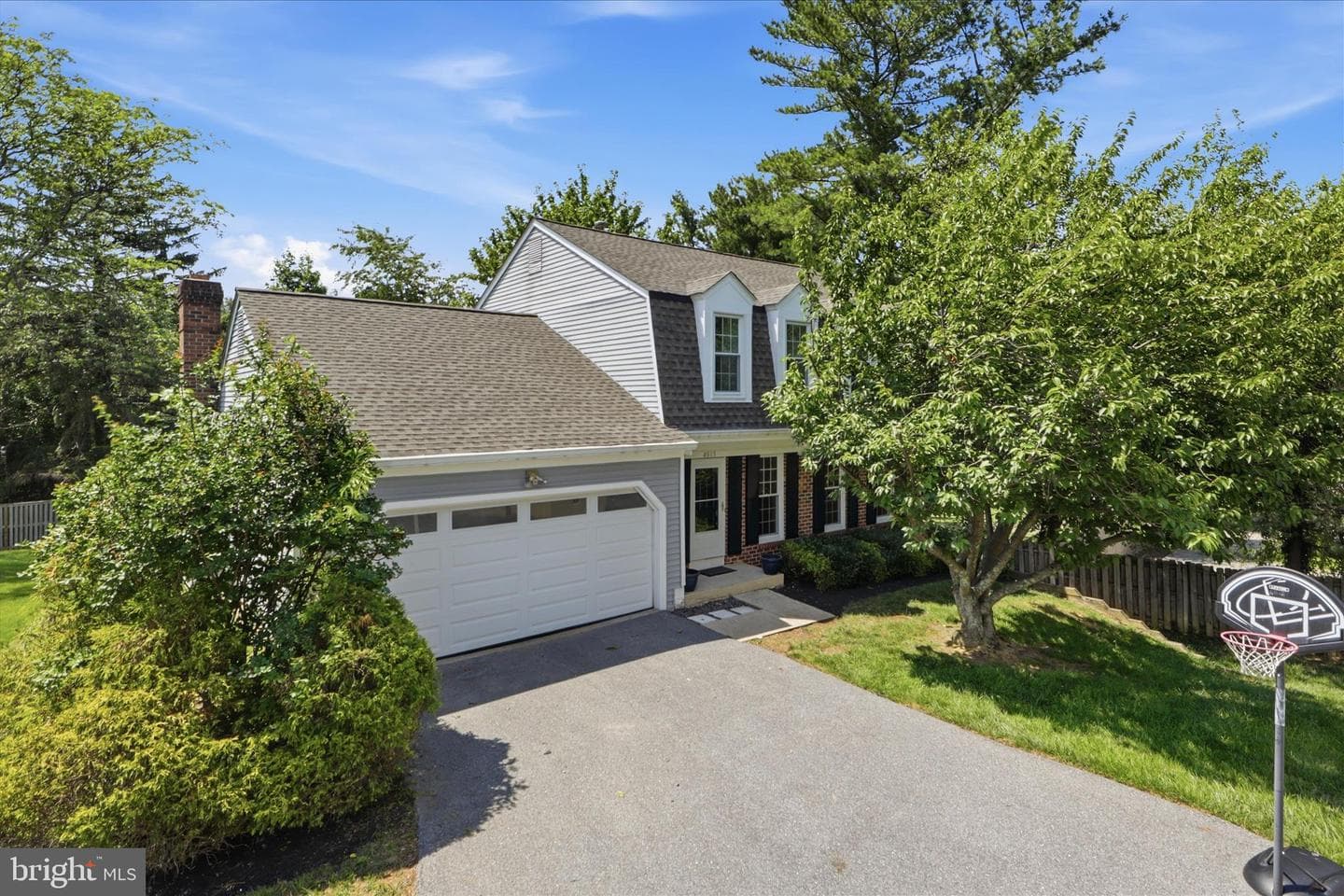 8615 Aqueduct Road, Potomac