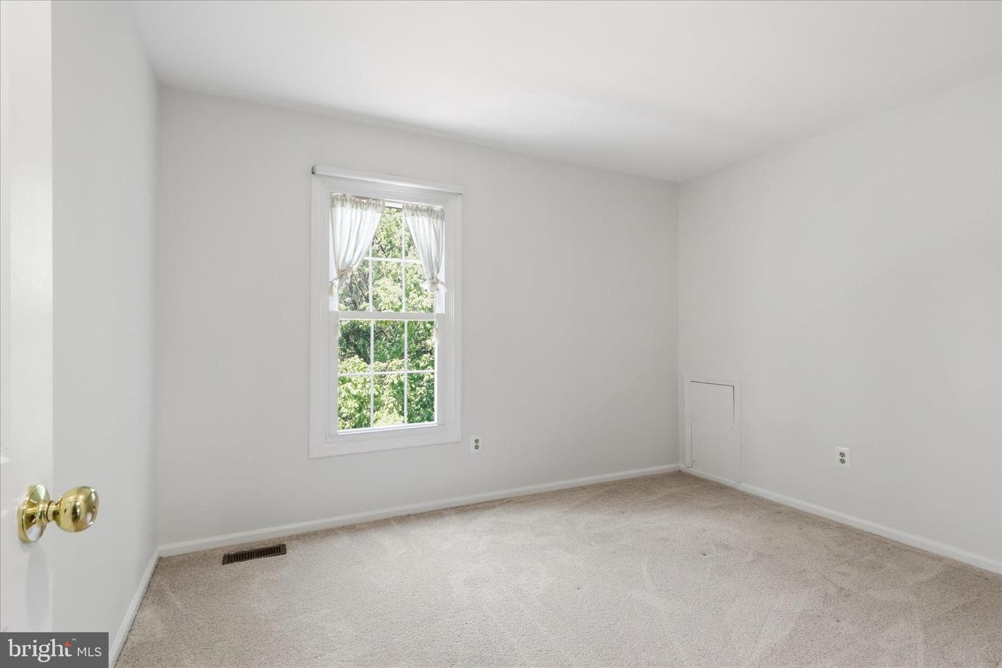 8615 Aqueduct Road photo 32