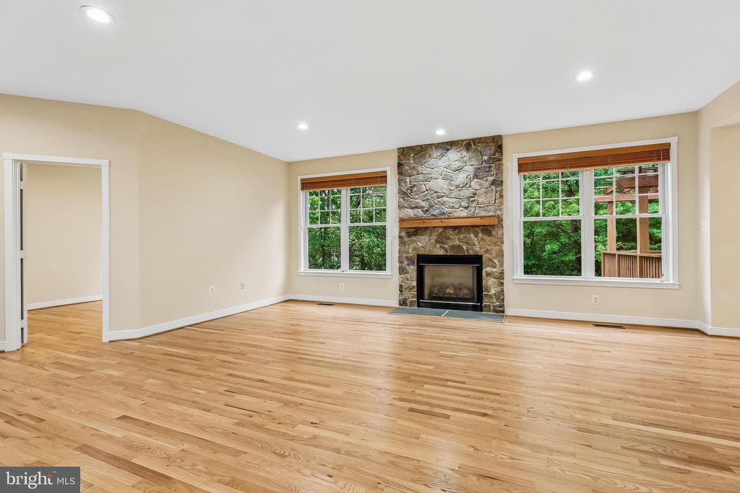 14226 Floral Park Drive photo 13