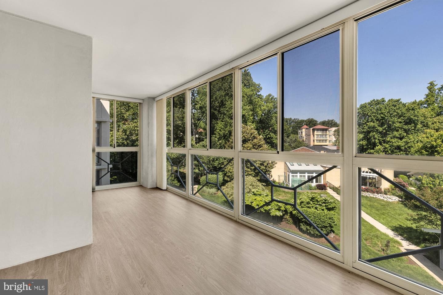 14805 Pennfield Circle #309 photo 14