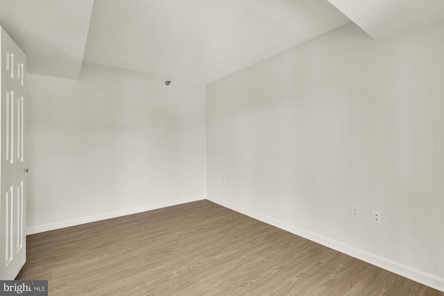 14805 Pennfield Circle #309 photo 32