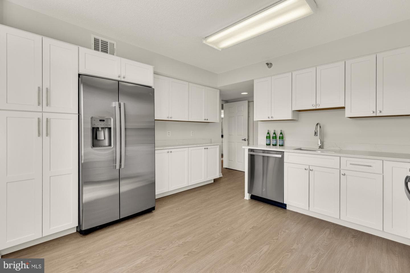 14805 Pennfield Circle #309 photo 4