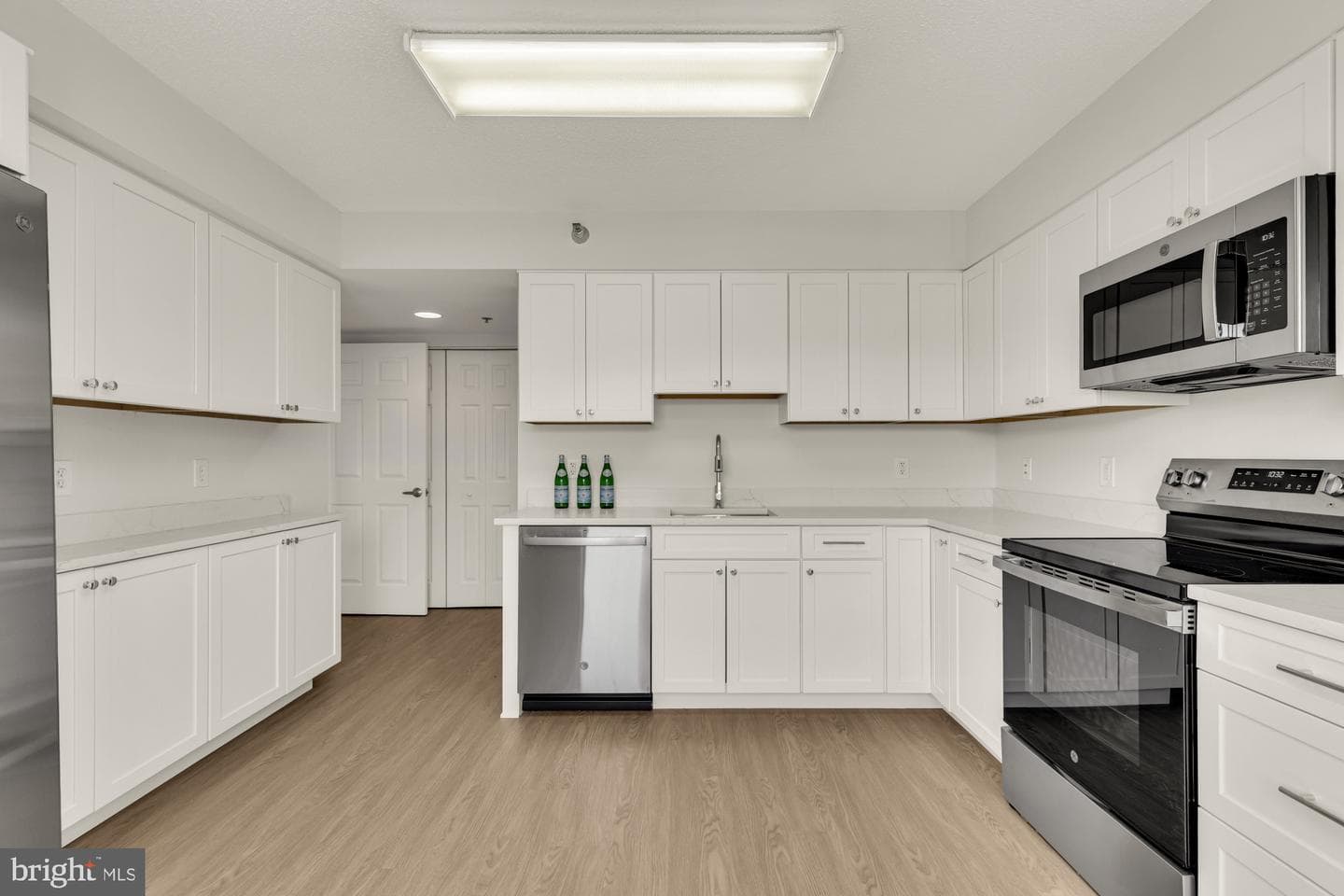 14805 Pennfield Circle #309 photo 7