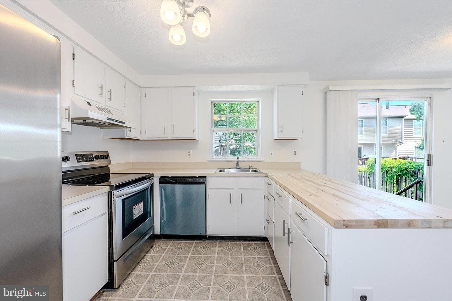 18313 Ivy Oak Terrace photo 9