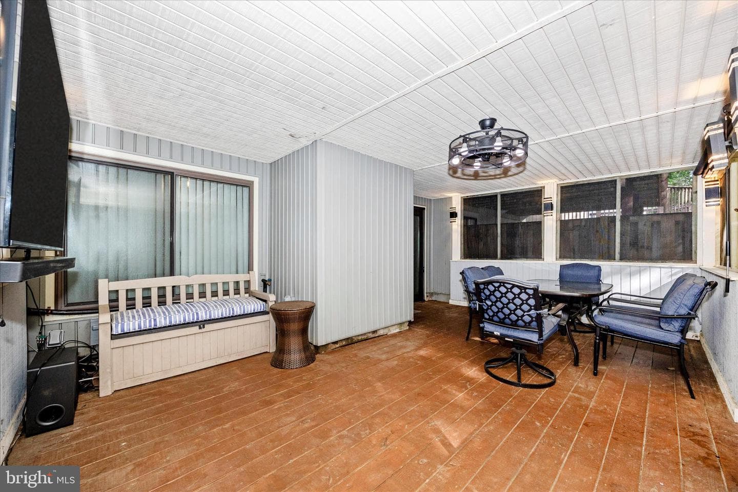 18507 Eagles Roost Drive photo 28