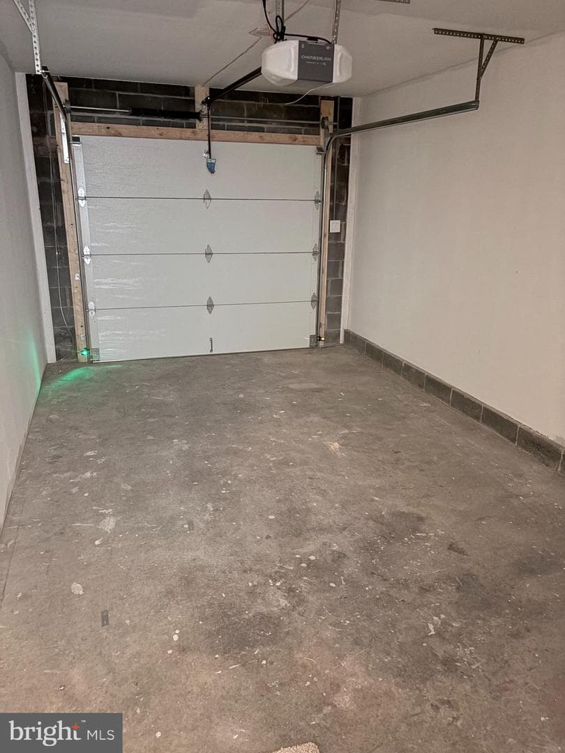 9711 Lake Shore Drive photo 19