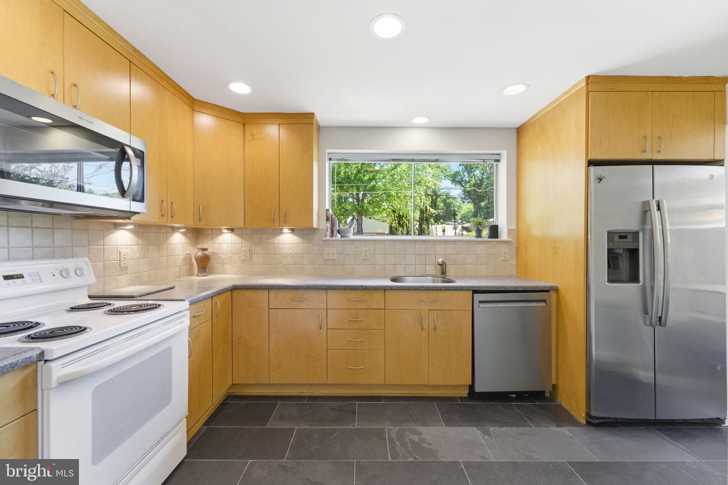11408 Gilsan Street photo 8
