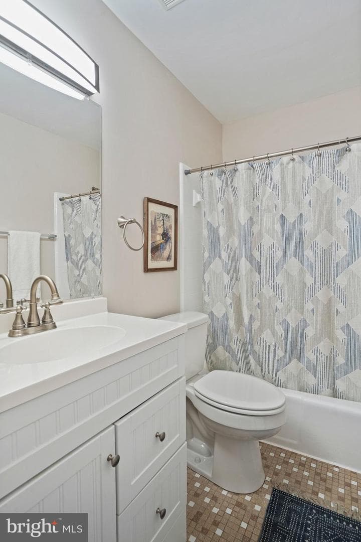 5 Ingleside Court photo 17