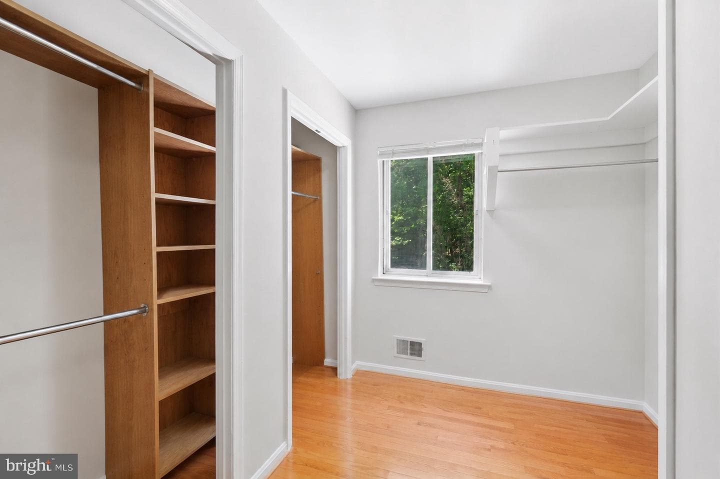10240 Colebrook Avenue photo 27