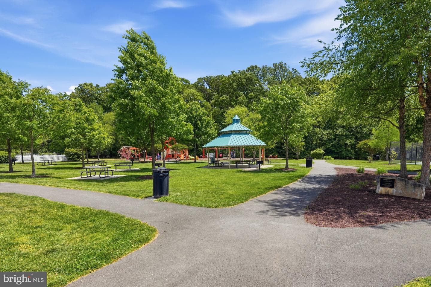 214 Fallsgrove Boulevard #12 photo 36