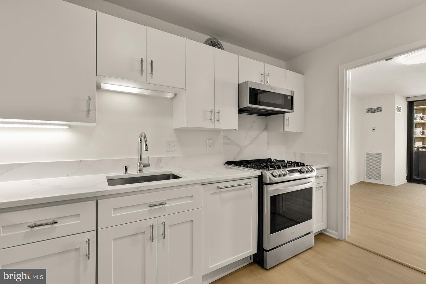 4620 N Park Avenue #1211e photo 10