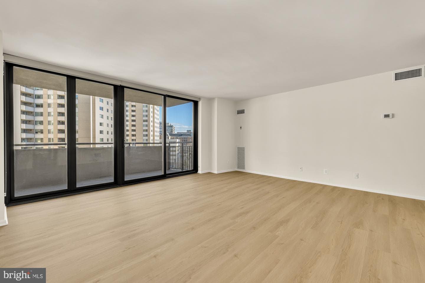 4620 N Park Avenue #1211e photo 4