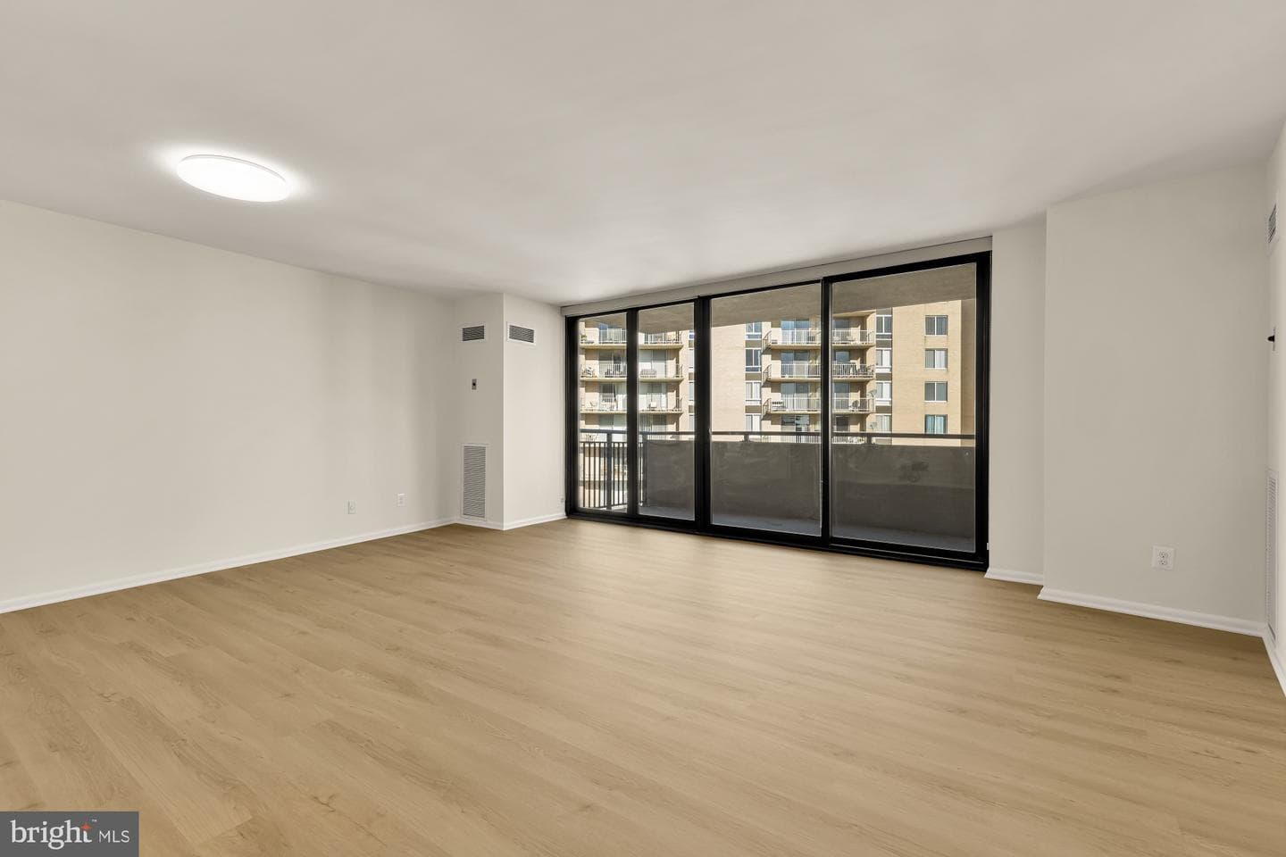 4620 N Park Avenue #1211e photo 5