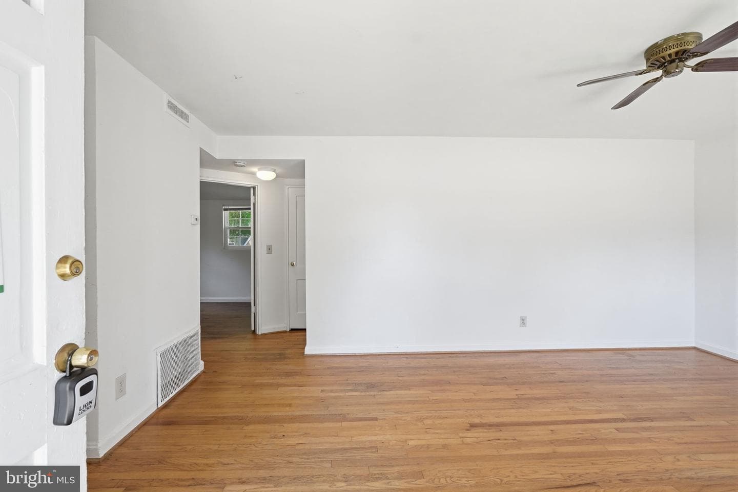 2911 Weisman Rd, Silver Spring