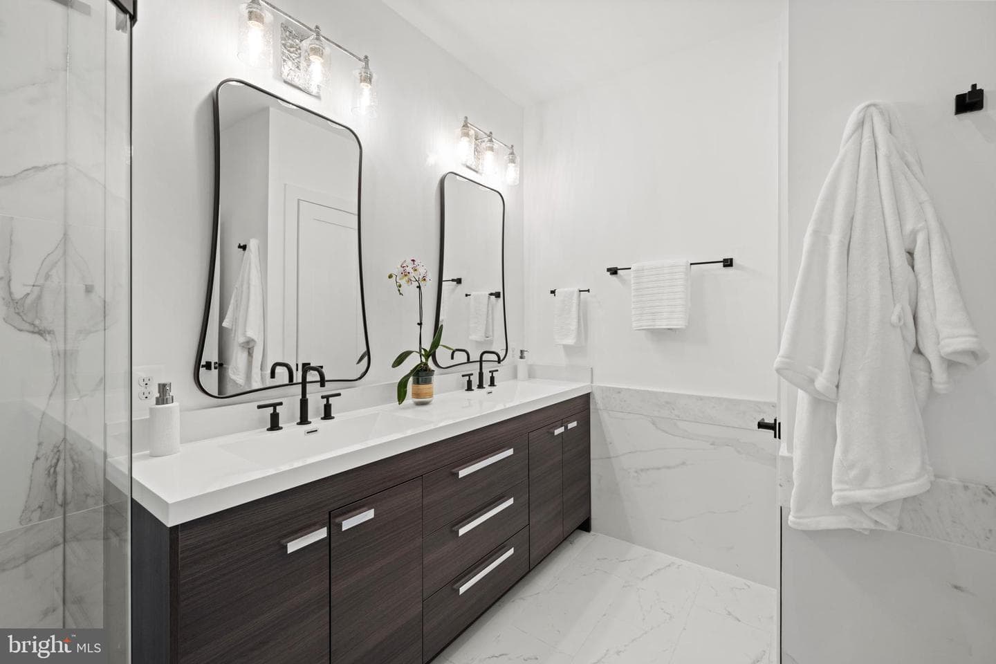 8609 Woodbrook Lane photo 25