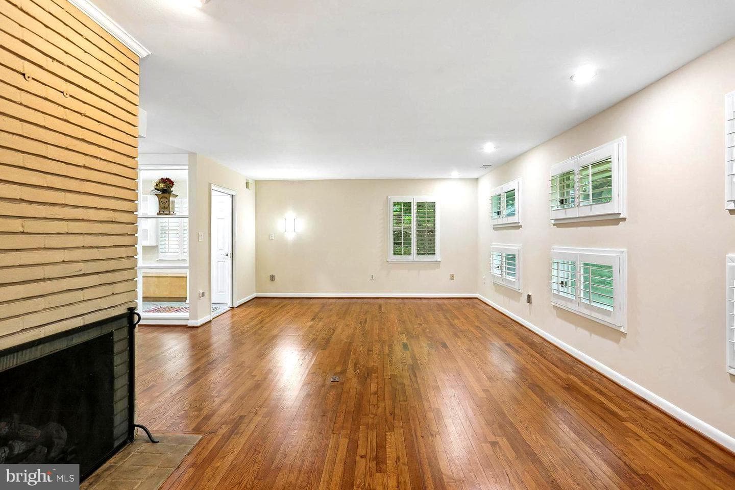 5915 Halsey Road photo 15