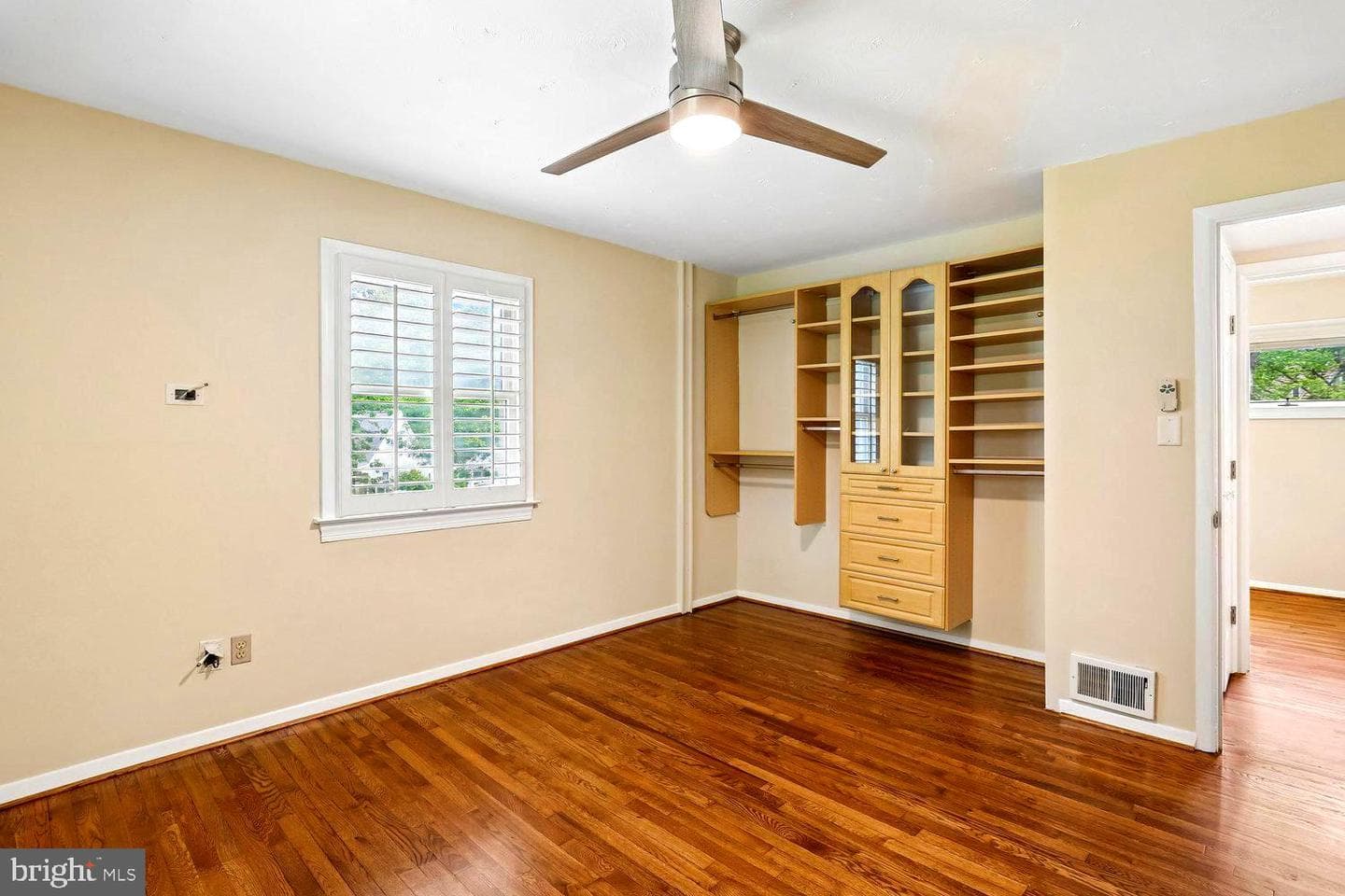 5915 Halsey Road photo 21