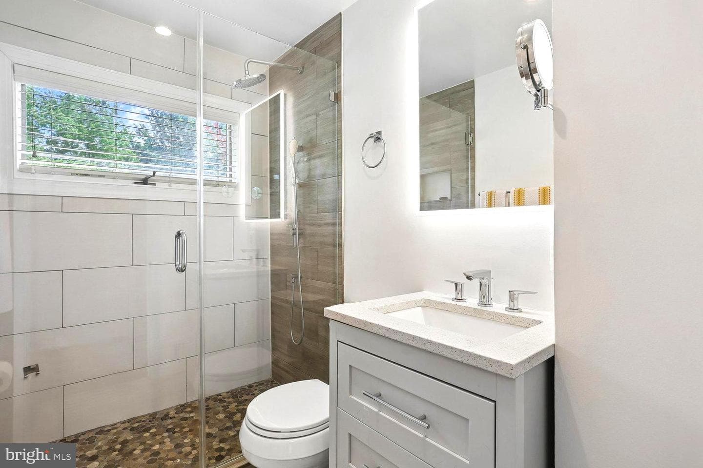 5915 Halsey Road photo 23