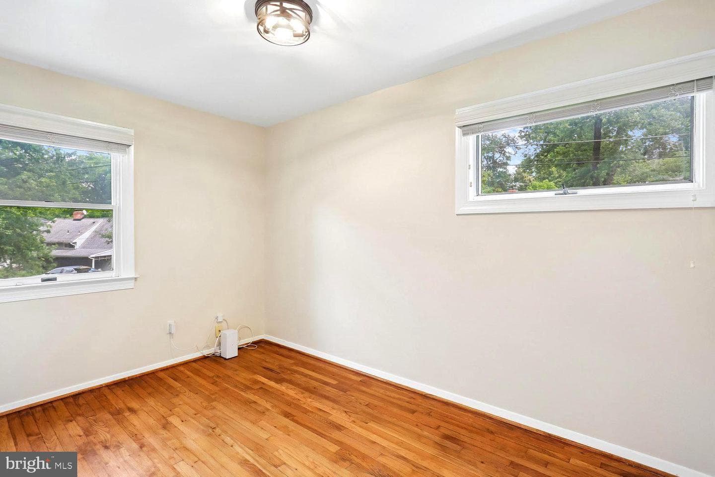 5915 Halsey Road photo 25