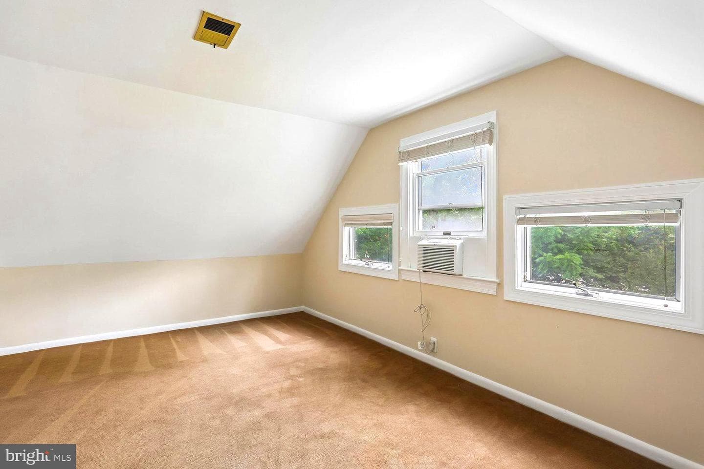 5915 Halsey Road photo 36