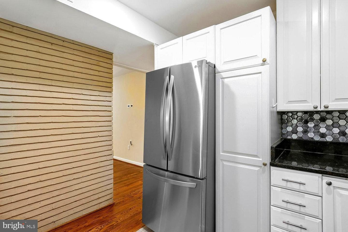 5915 Halsey Road photo 6