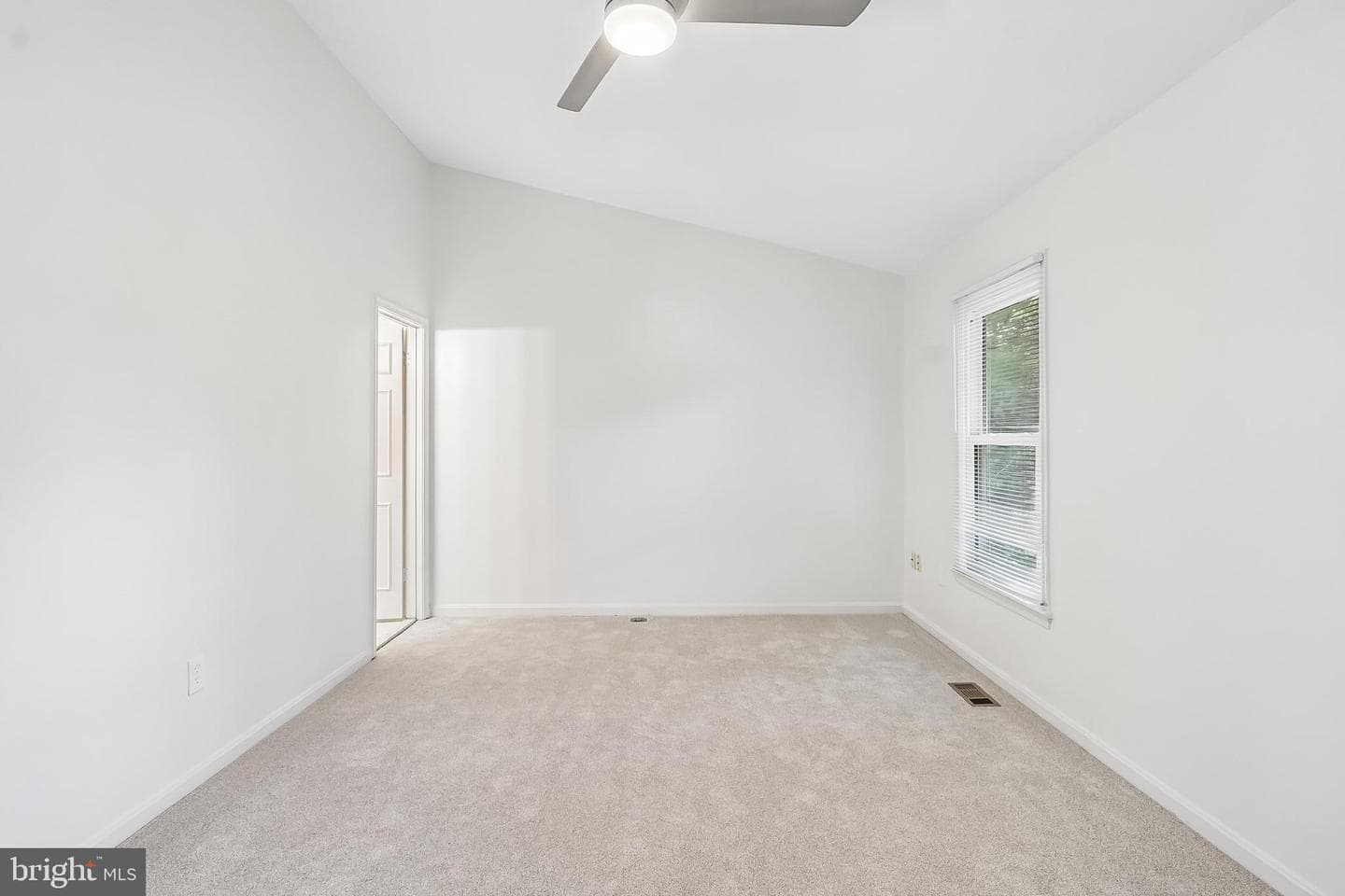 10617 Pine Haven Terrace photo 29