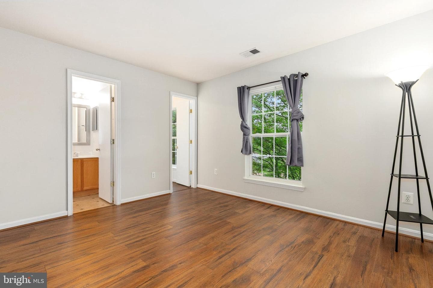 10470 Damascus Park Ln photo 19