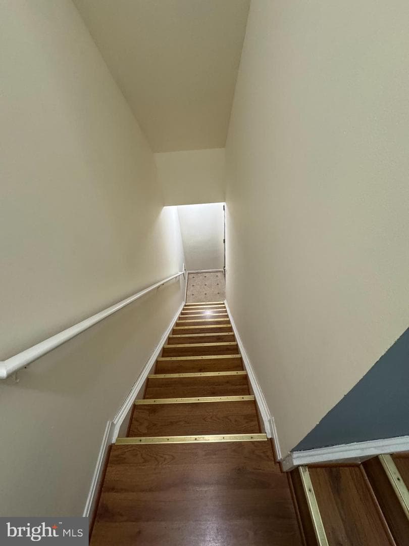 10470 Damascus Park Ln photo 3
