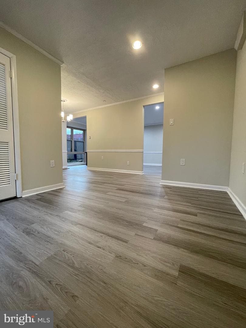 2200 Greenery Lane #101-23 photo 6