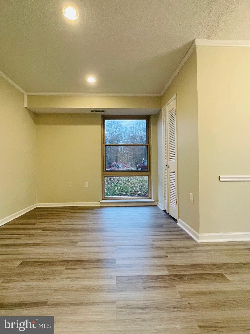 2200 Greenery Lane #101-23 photo 7