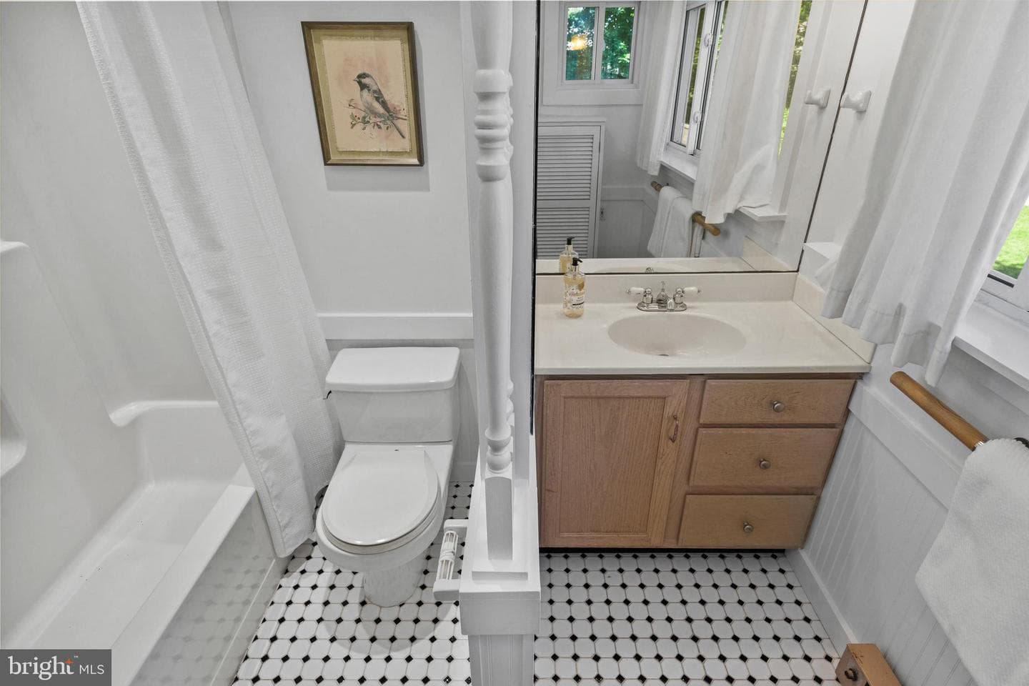 736 Dennis Avenue photo 23