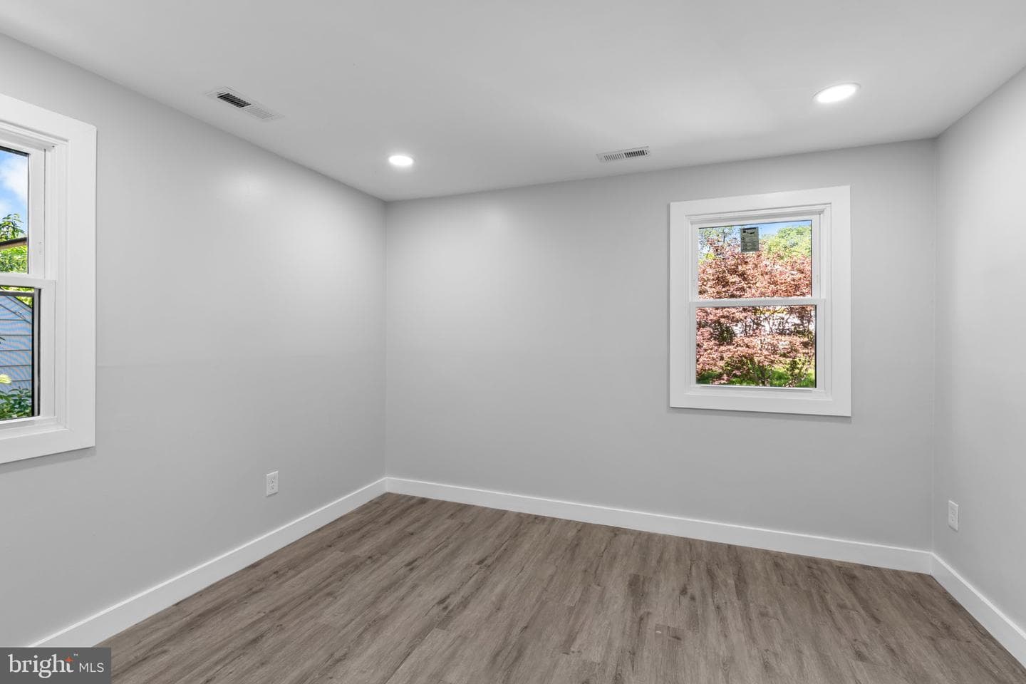 13406 Parkland Drive photo 12