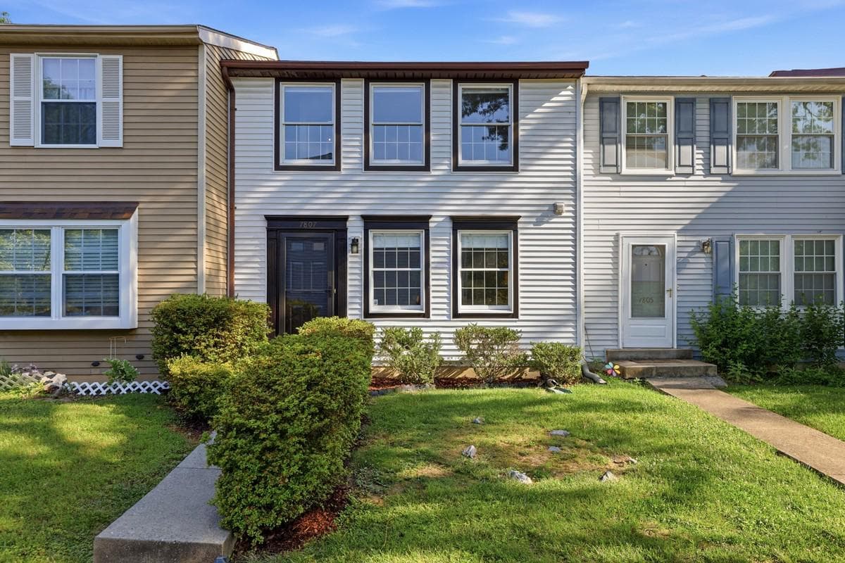 7807 Breezy Down Ter, Derwood
