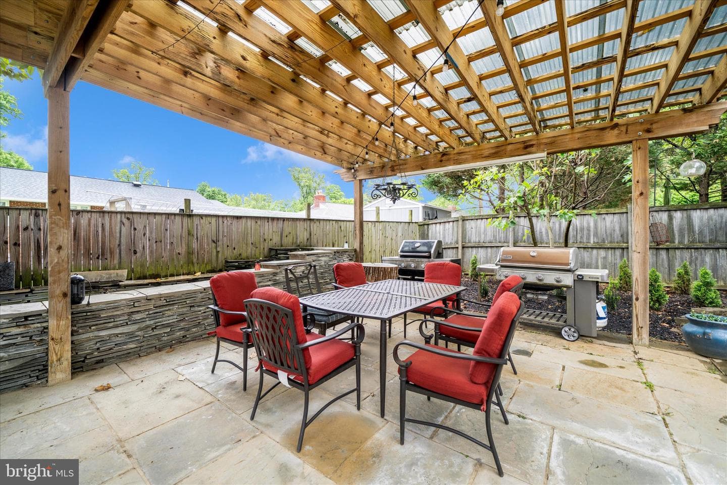 10221 Tyburn Terrace photo 77