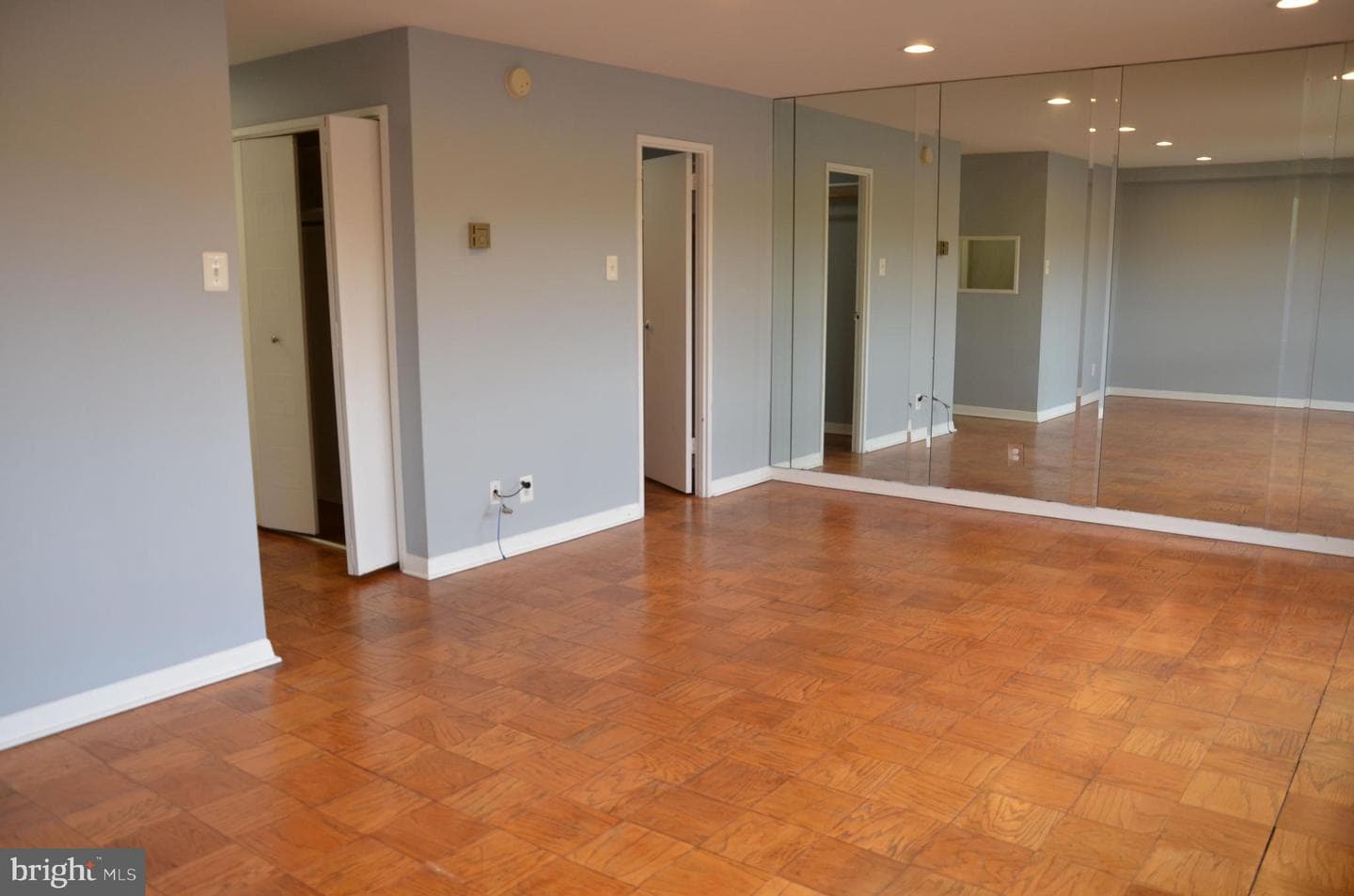 1900 Lyttonsville Road #1103 photo 3