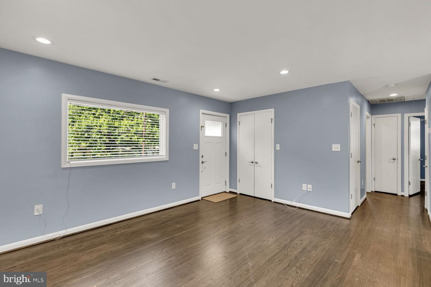 3913 Decatur Avenue photo 3