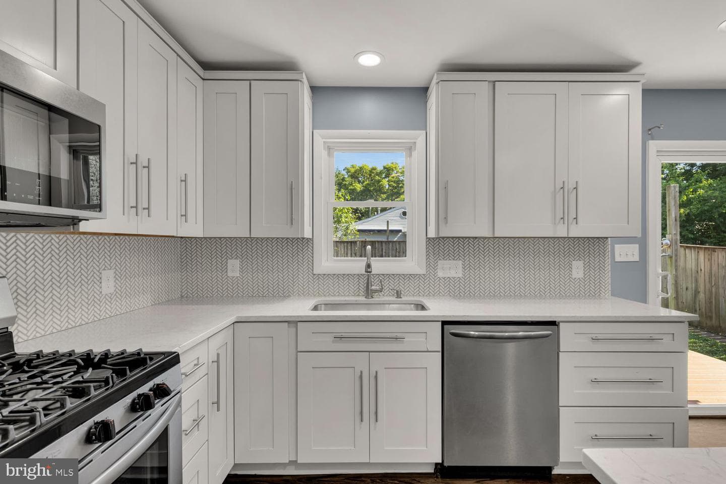 3913 Decatur Avenue photo 6