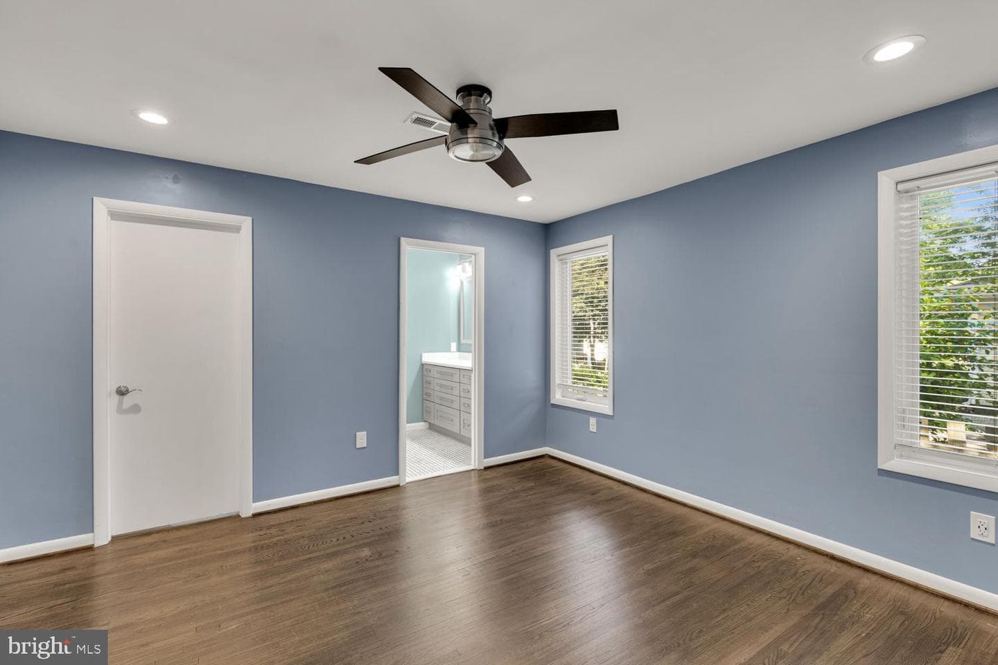 3913 Decatur Avenue photo 8