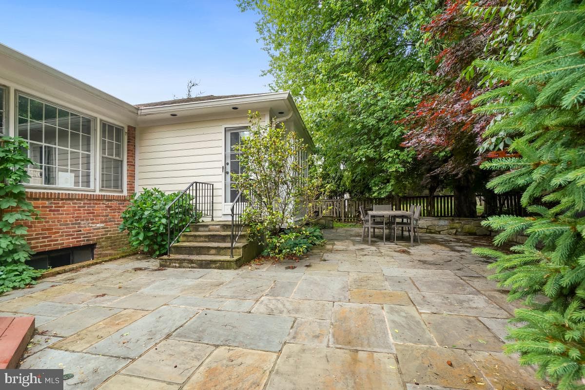 7214 Pomander Lane photo 45