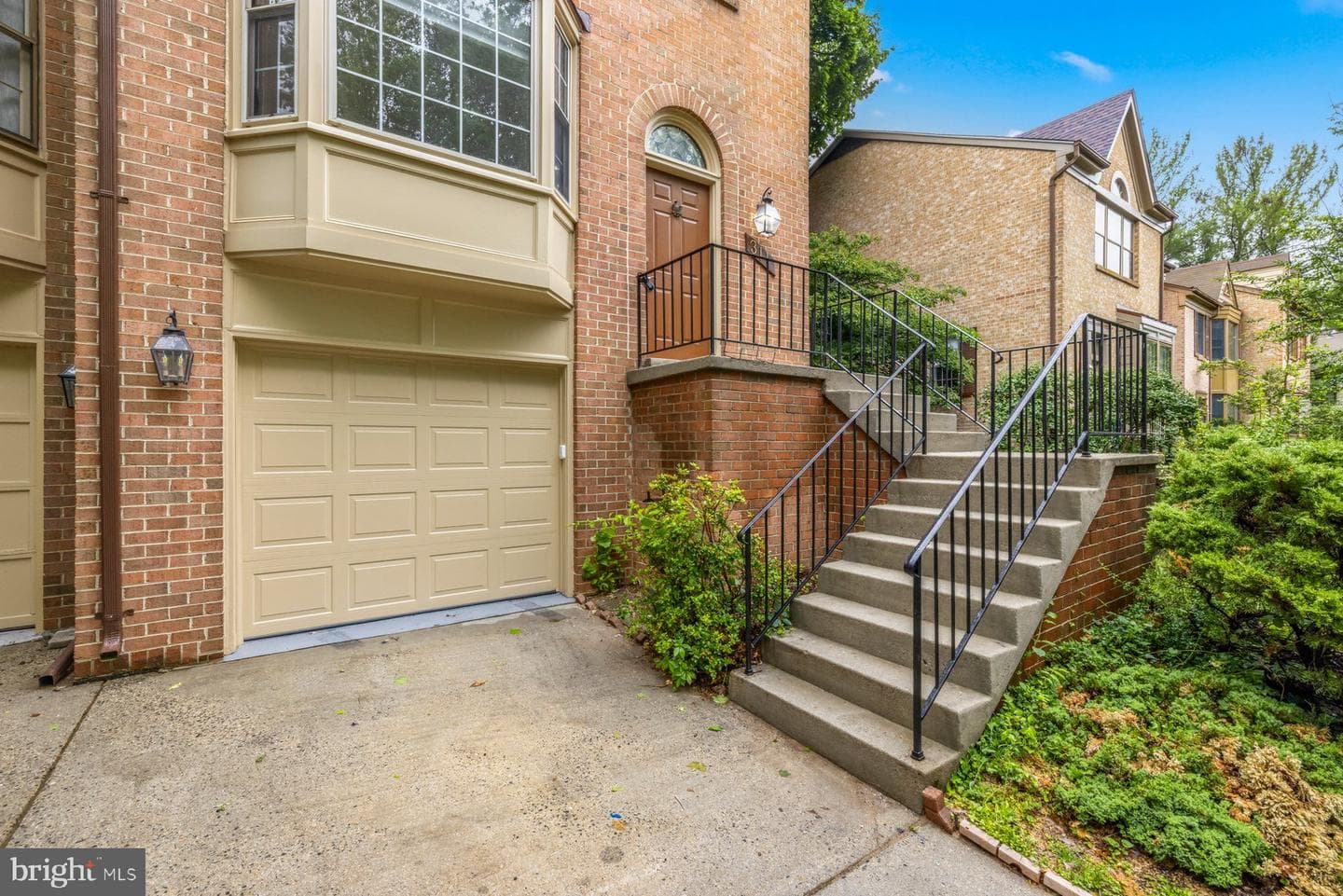 311 Lynn Manor Drive photo 2