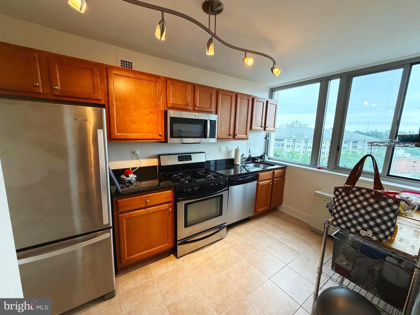 1220 Blair Mill Road #905 photo 6