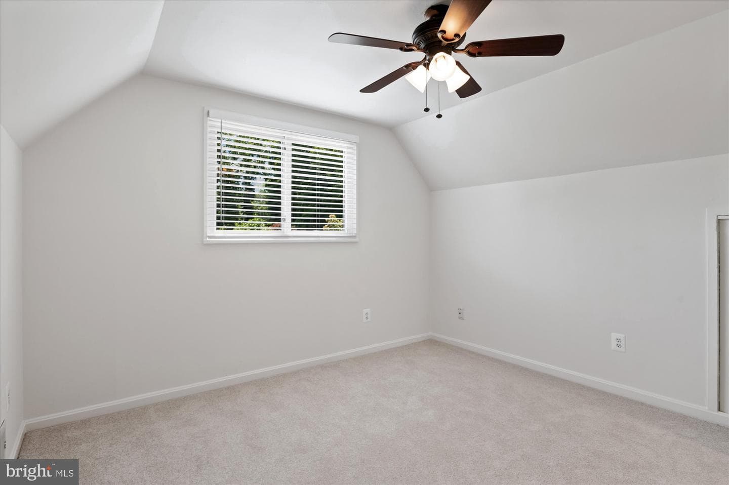 11414 Schuylkill Road photo 24