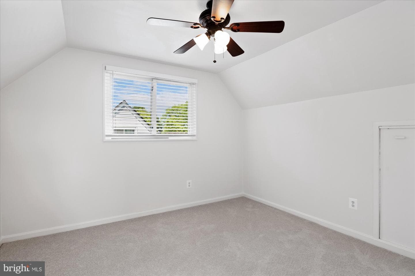 11414 Schuylkill Road photo 26